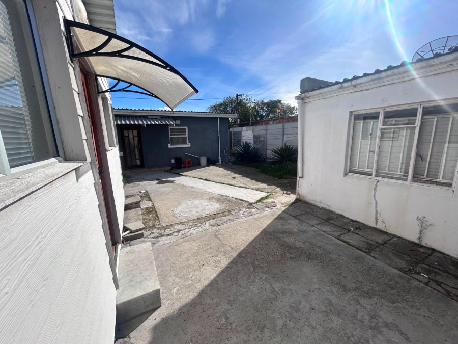  Bedroom Property for Sale in Belgravia Western Cape